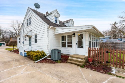 2303 Glendale Blvd, Kalamazoo MI  49004-1759 exterior