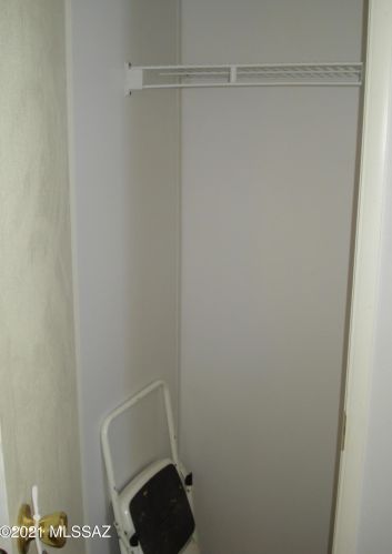 5668 Cir Z St, Tucson AZ 85713-4419 exterior