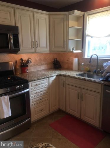 109 Vly Vw Rd, Media PA 19063-1430 exterior