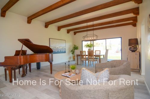 5690 Placita Amanecer, Tucson AZ  85718-4002 exterior