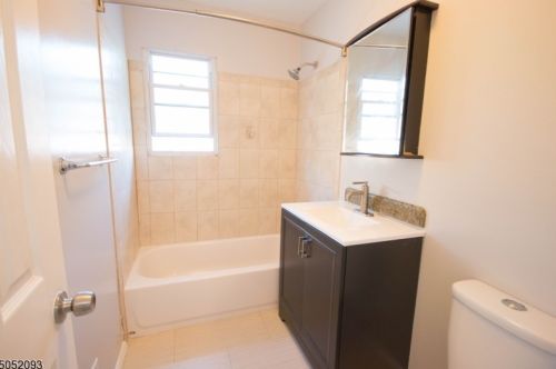 59 Mississippi Ave, Town Center NJ  07052-5826 exterior