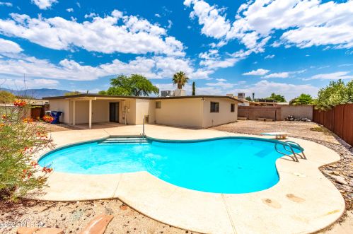 241 Bonanza Ave, Tucson AZ 85748-1901 exterior