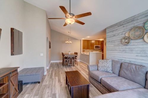 3282 Stonecreek Dr, Madison WI 53719-5250 exterior