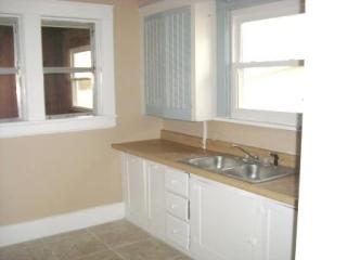 623 Calhoun St, Springfield MO  65802-1911 exterior