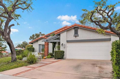 2945 Cottingham St, Oceanside, CA 92054-3736