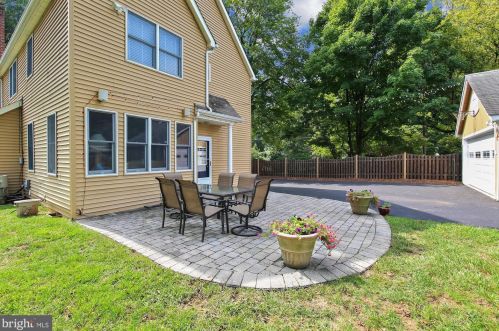 721 Brent Rd, Rockville MD 20854-1782 exterior