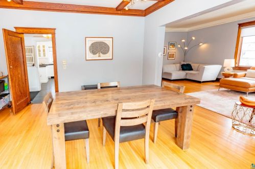 2703 Superior St, Duluth MN 55812-2344 exterior