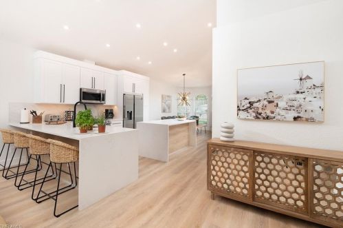 823 96 Ave, Naples FL 34108-2465 exterior