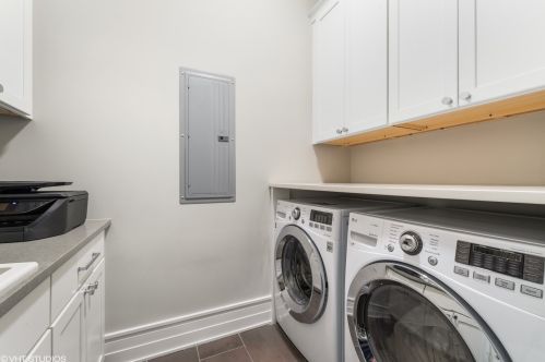 1508 Byron St, Chicago IL 60618-3709 exterior