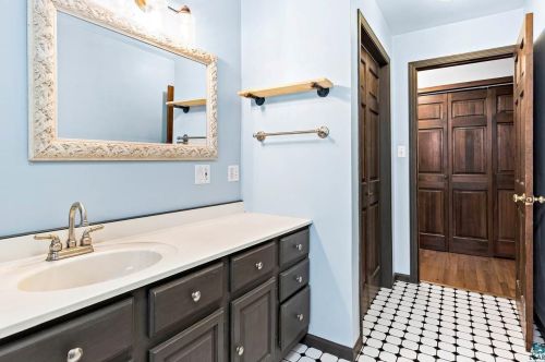 2701 13 St, Duluth MN 55806-1114 exterior