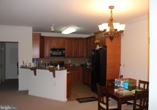 614 Masterson Ct, Trenton NJ  08618-1442 exterior