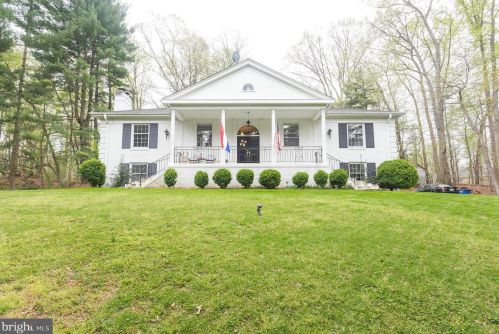 910 Canal Dr, Mc Lean, VA 22102-1409