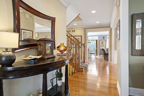 482 Prospect Ave, Elmhurst IL 60126-4325 exterior