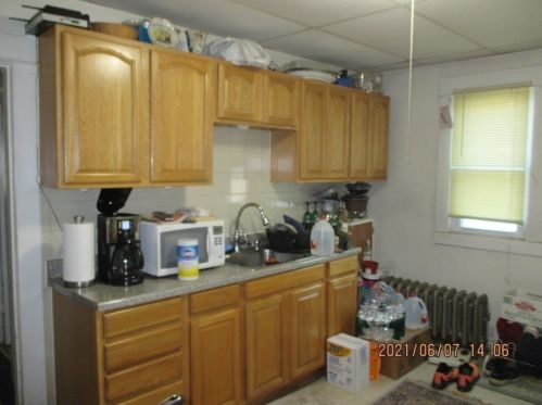 74 Edendale St, Springfield MA  01104-2207 exterior