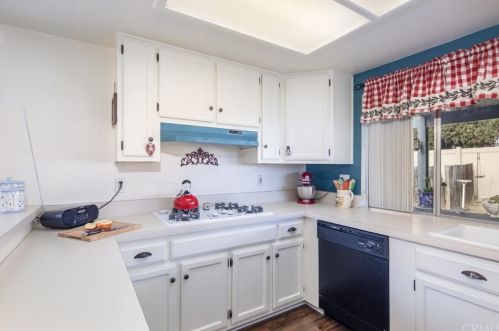 423 Cienaga Dr, Fullerton CA 92835-1103 exterior