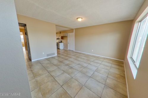 1740 Kevin Dr, Tucson, AZ 85748-7454