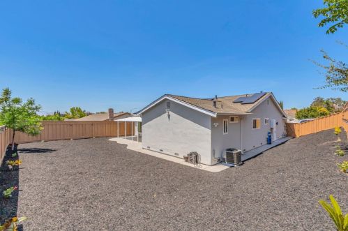 3652 Bloomsbury Way, San Jose CA  95132-2003 exterior