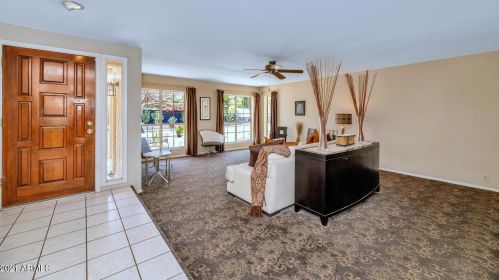 9218 33 Way, Phoenix AZ 85028-4907 exterior