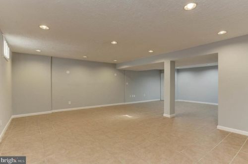 454 Mainview Ct, Glen Burnie MD 21061-6120 exterior