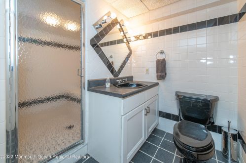 21 Hampton Dr, East Freehold NJ 07728-3147 exterior