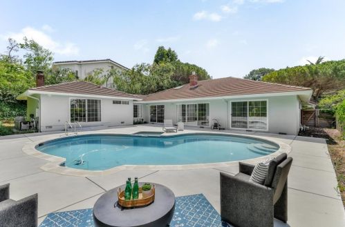 1349 Murchison Dr, Millbrae CA 94030-3025 exterior