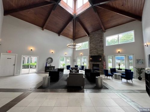 202 Nelson Ct, Edgewater NJ  07020-1631 exterior