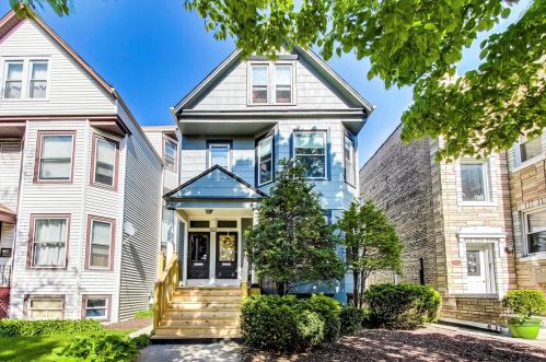 3831 Central Park Ave, Chicago, IL 60618-4102