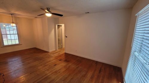 1436 Casa Vale Dr, Dallas TX  75218-3100 exterior