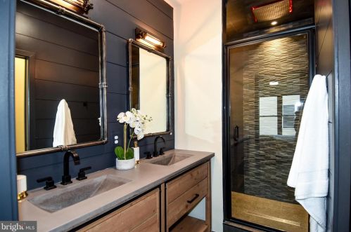 1029 5th St, Washington DC  20002-3533 exterior