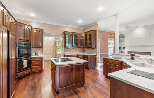 106 Ml Rd, North Hampton NH 03862-2322 exterior