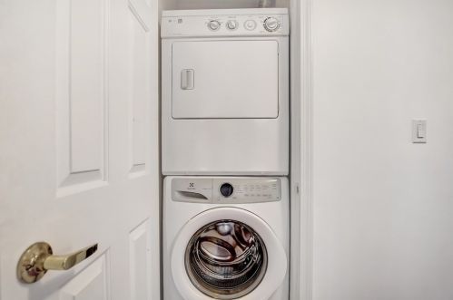 160 Newton St, Boston MA exterior