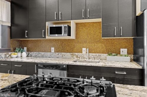 706 4th St, Washington DC  20003-4205 exterior