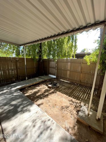 8441 34th Ave, Phoenix AZ 85053-6628 exterior