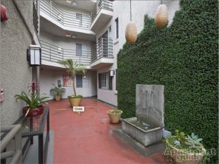 2330 Cahuenga Blvd, Los Angeles CA  90068-4704 exterior