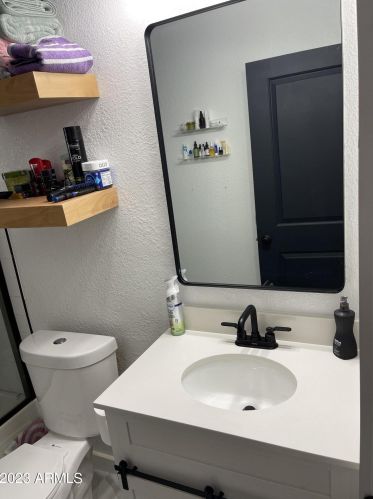 1632 37th Ave, Phoenix AZ  85009-2275 exterior