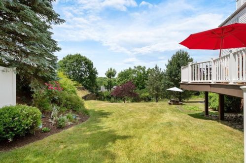 526 Leland Dr, Pittsburgh PA 15236-2758 exterior