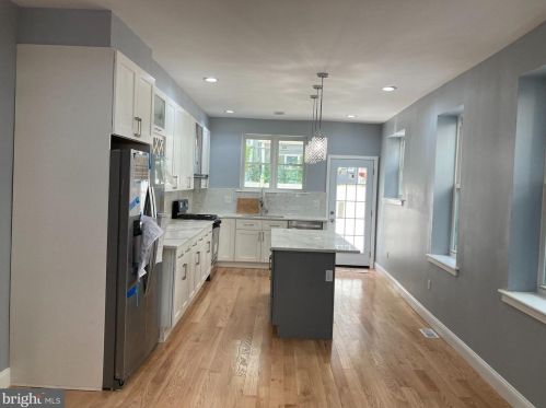 1160 13th St, Philadelphia PA  19147-4535 exterior