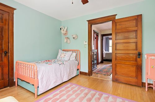 2818 Albany Ave, Chicago IL 60618-7605 exterior