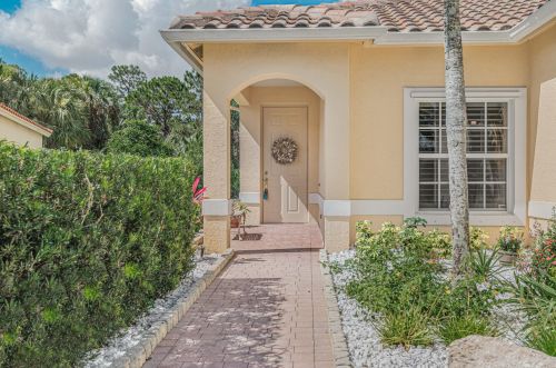 323 Treeline Trce, Fort Pierce, FL 34986-2652