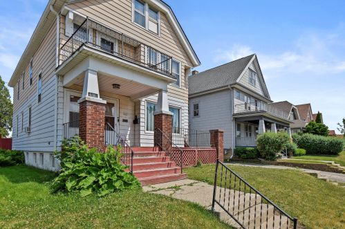 1418 56, Milwaukee WI 53214-5251 exterior