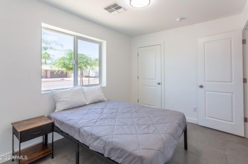 3128 Desert Cove Ave, Phoenix AZ  85029-4203 exterior