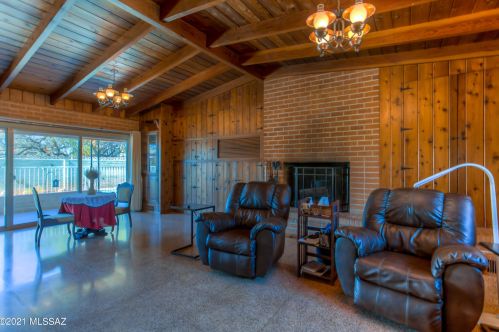 201 Irving Ave, Tucson AZ 85711-6239 exterior