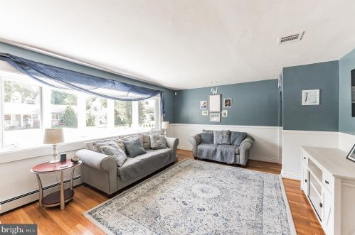 966 Claire Ave, Huntingdon Valley PA 19006-8623 exterior