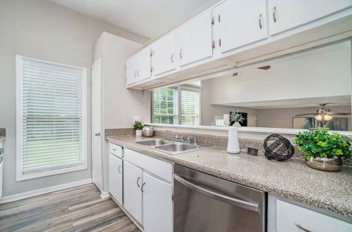 6277 Marbut Farms Trl, Lithonia GA 30058-5397 exterior