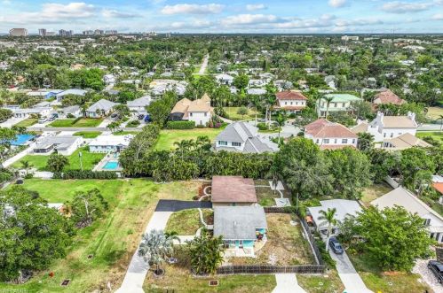 3760 12 St, Naples FL 34120-6418 exterior