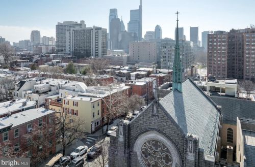 541 22nd St, Philadelphia PA  19130-3130 exterior