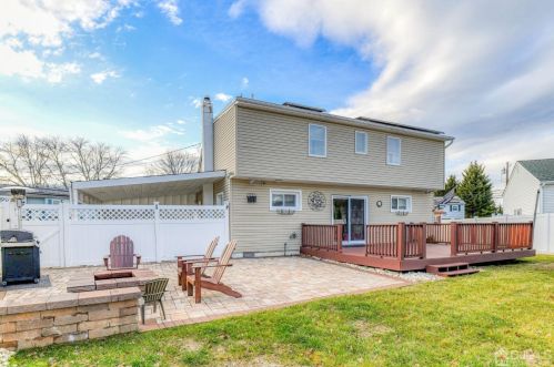 12 Nicholas Dr, Old Bridge, NJ 08857-1518