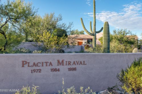 1972 Camino Miraval, Tucson, AZ 85718-4933