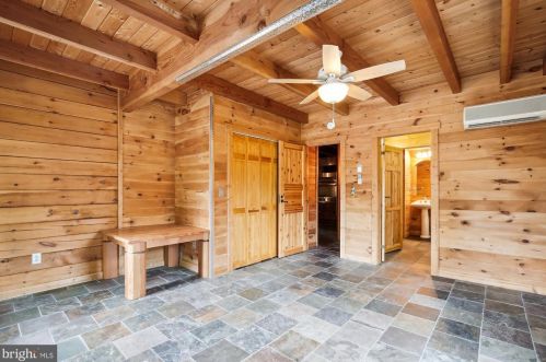 3432 Memorial St, Alexandria VA 22306-1548 exterior