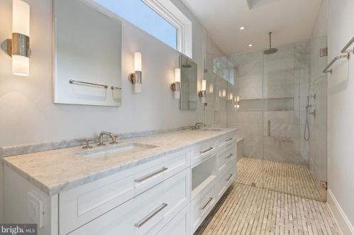 4929 Sherier Pl, Washington DC  20016-3319 exterior